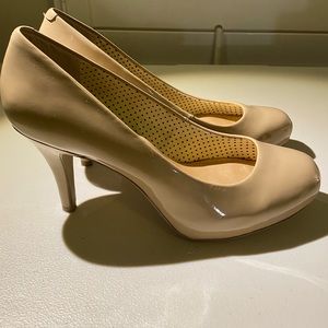 Madden Girl Platform Pumps